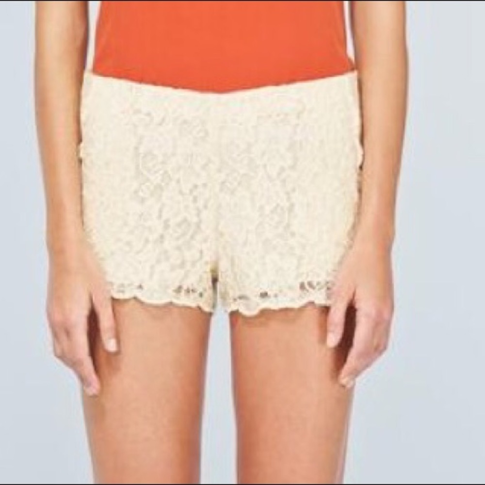 Wilfred Cream Scallop Lace Jules Shorts